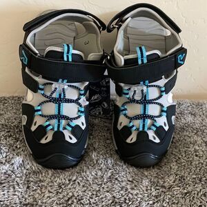 Kids Unisex Summer Shoe Sandals Velcro Straps Closed Toe Blue Size 3